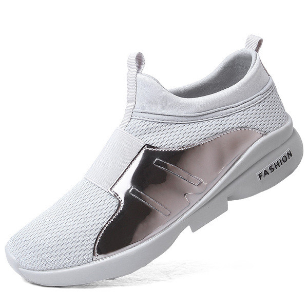 Αθλητικά ανδρικά παπούτσια  χωρίς  κορδόνια σε τρία χρώματα 