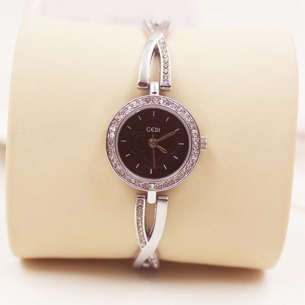 Όμορφο γυναικείο ρολόι σε 4 χρώματα