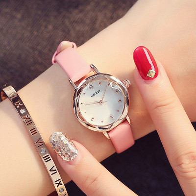 Πολύ όμορφο γυναικείο ρολόι με δερμάτινο λουρί σε διάφορα χρώματα