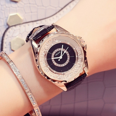 HIT! Γυναικείο ρολόι σε ενδιαφέρον σχέδιο