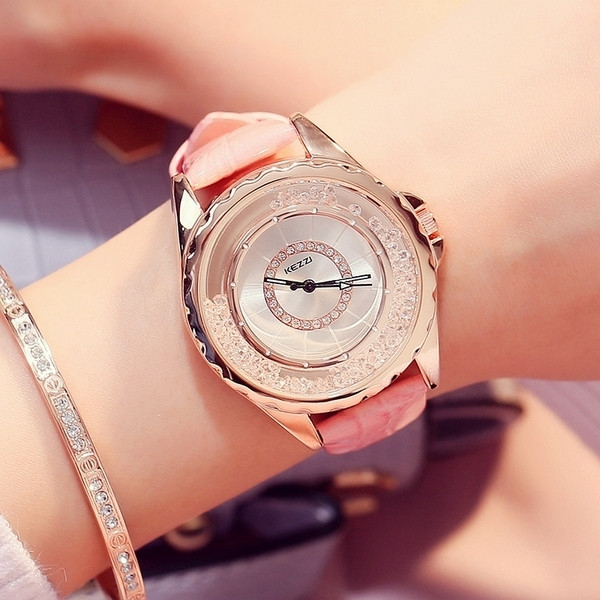 HIT! Γυναικείο ρολόι σε ενδιαφέρον σχέδιο