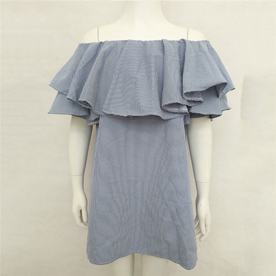 Γυναικείο φόρεμα με πτώση ώμου και πλισέ βοάλ