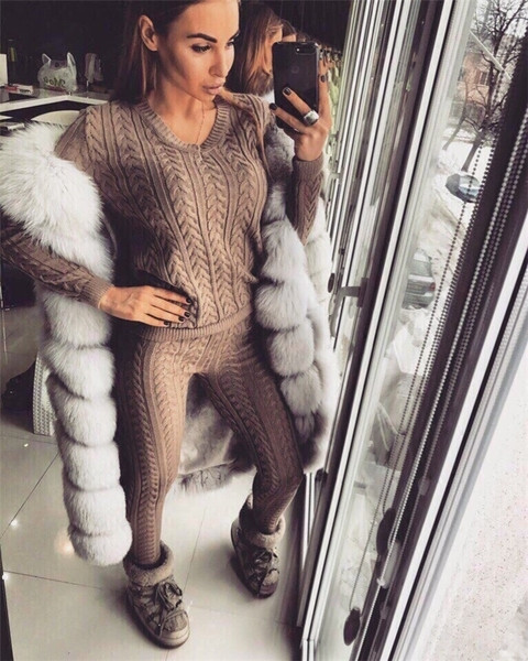 Πολύ άνετο και ζεστό γυναικείο σετ σε πέντε διαφορετικά χρώματα