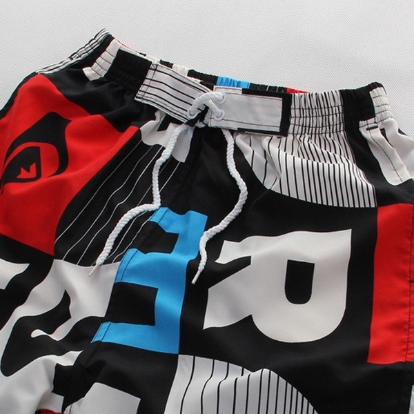 Πολύχρωμο ανδρικό μαγιό σε δύο μοντέλα