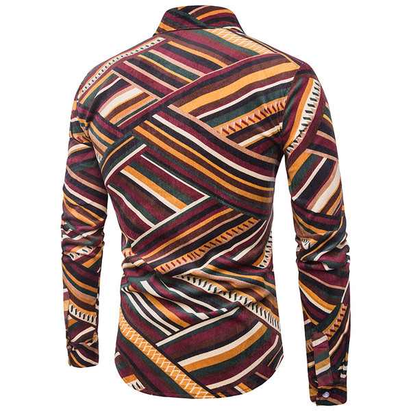 Ανδρικό ενδιαφέρον πουκάμισο με μακριά μανίκια σε δύο μοτίβα 