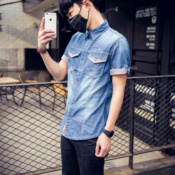 Αθλητικό κομψό ανδρικό denim ποουκάμισο με κοντό μανίκι
