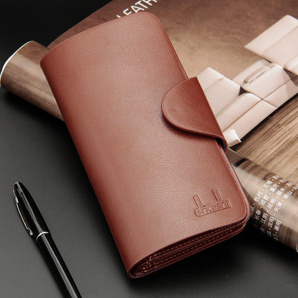 Много елегантен мъжки бизнес портфейл в три различни цвята