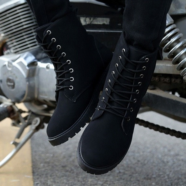 Ανδρικές, ζεστές χειμωνιάτικες μπότες με χοντρή σόλα και φερμουάρ