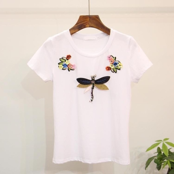 Стилна дамска тениска в бял и черен цвят с декорация