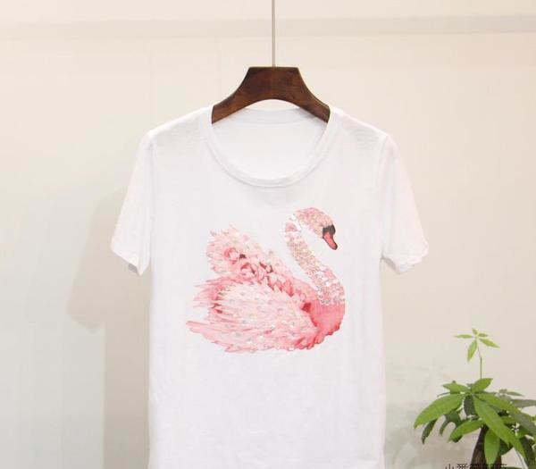 Сладка дамска тениска с апликация лебед в бял и черен цвят