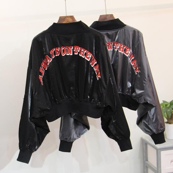 Бейзболно яке за дамите в свободен стил в три цвята с надпис на гърба