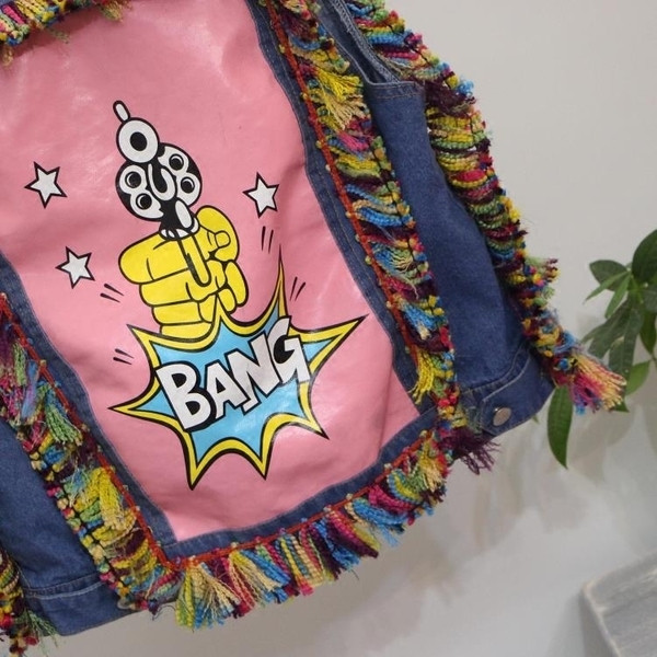 Много красив дамски елек с декорация ресни, апликация и пайети