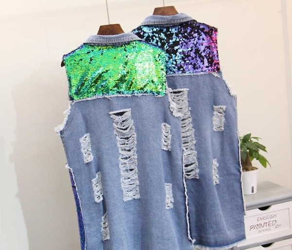 Стилен дамски дълъг елек - леко накъсан с пайети