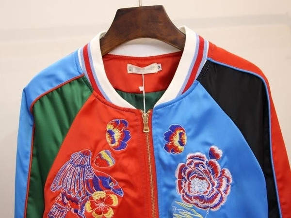 Цветно бомбър яке за дамите с флорални мотиви