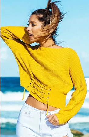 Απαλό  γυναικείο πουλόβερ - μοντέλο με συνδέσμους και σε διάφορα χρώματα