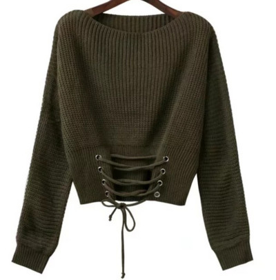 Нежен дамски пуловер в свободен модел с връзки и в няколко цвята