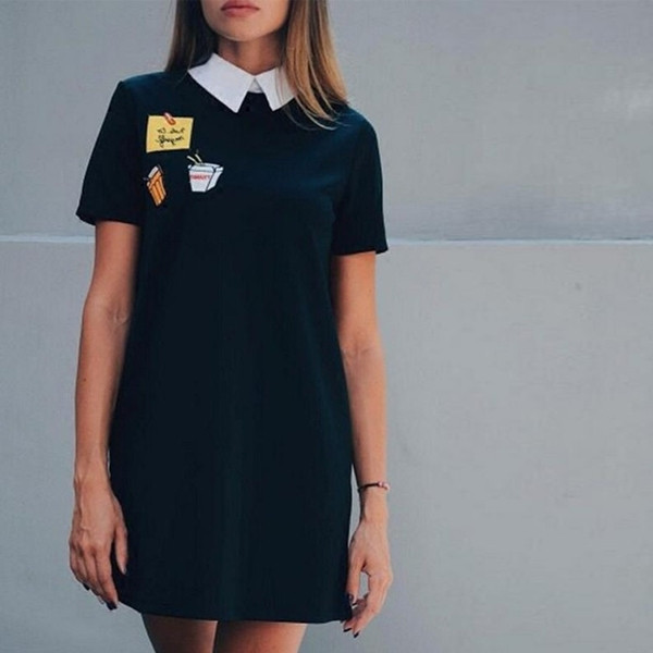 Интересна черна дамска рокличка тип риза с цветни кръпки и поло якичка