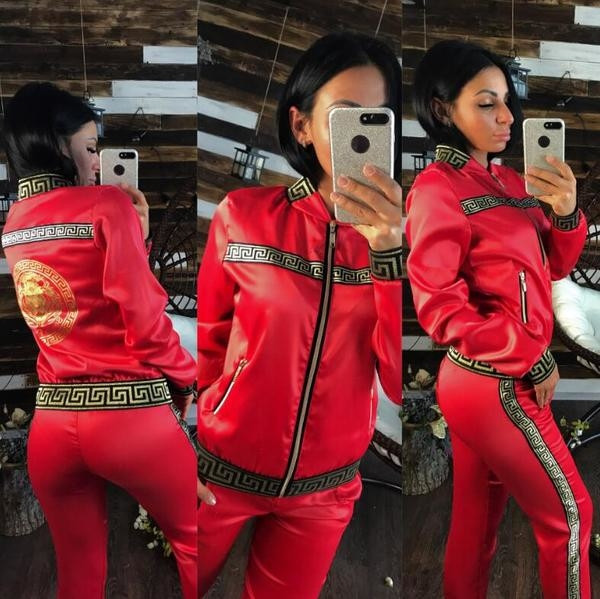 Удобен дамски спортен екип от две части в два различни цвята