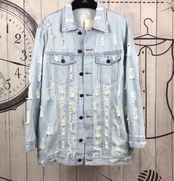 Γυναικείο  μοντέρνο  μακρύ μπουφάν τζιν με χαλαρά μοτίβα