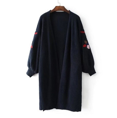 Дълга дамска жилетка с красива бродерия в най-различни цветове