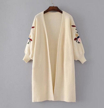 Дълга дамска жилетка с красива бродерия в най-различни цветове