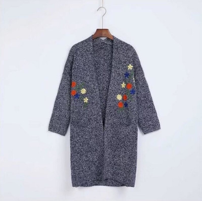 Плетена дамска жилетка с интересна бродерия - 5 цвята