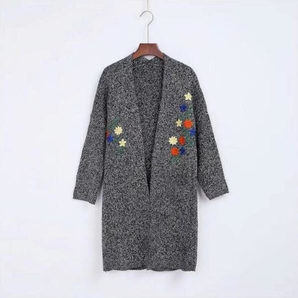 Плетена дамска жилетка с интересна бродерия - 5 цвята