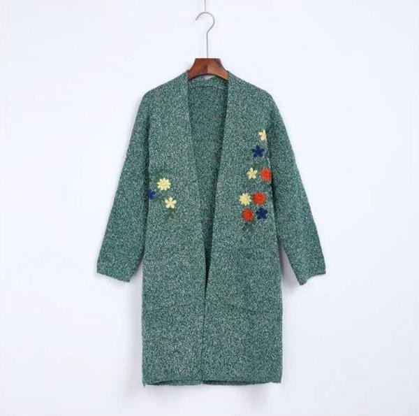 Плетена дамска жилетка с интересна бродерия - 5 цвята