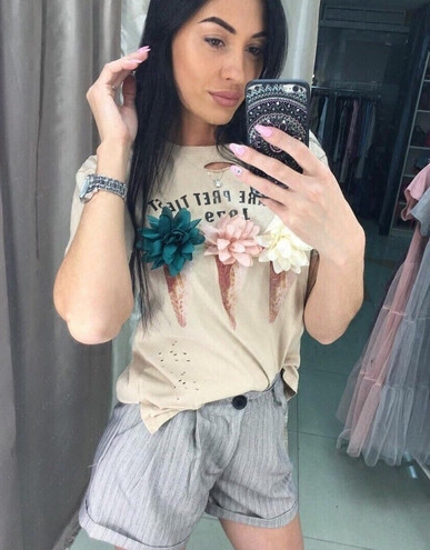 Καθημερινή γυναικεία  μπλούζα  με 3D διακόσμηση σε δύο χρώματα