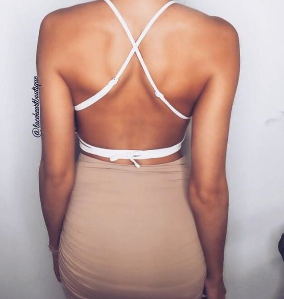 Много интересен и стилен дамски дантелен потник в черен и бял цвят