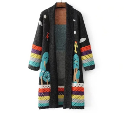 Дълга плетена дамска жилетка с изображение в два цвята