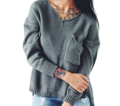 Стилен дамски пуловер с джобче и  V-образно деколте, в много цветове