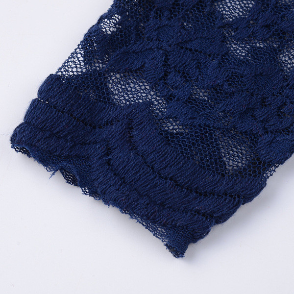 Стилна дамска блуза с дълъг ръкав и ажурна дантела в черен и тъмносин цвят