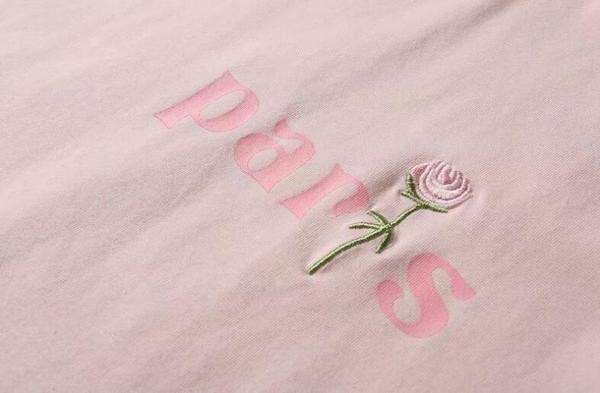 Ежедневна дамска блуза с къс ръкав,надпис и интересна бродерия