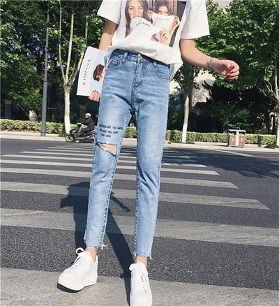 Γυναικεία  τζιν με υψηλή μέση σε μπλε χρώμα