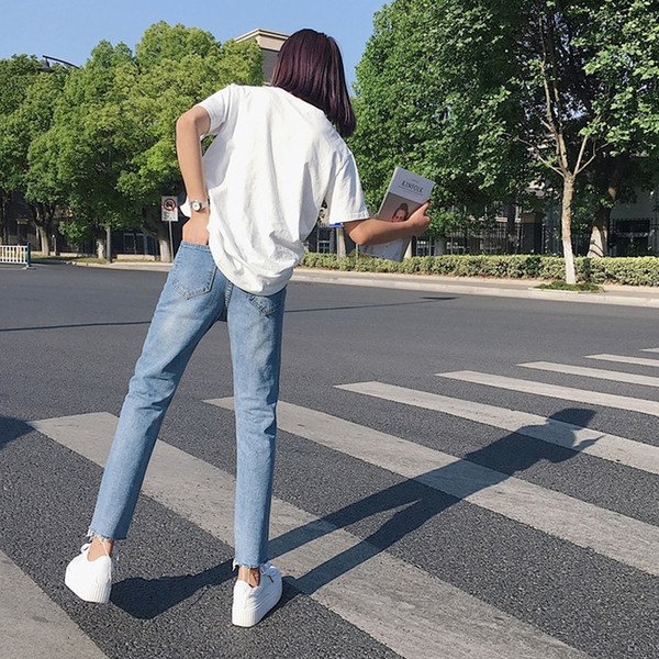 Γυναικεία  τζιν με υψηλή μέση σε μπλε χρώμα