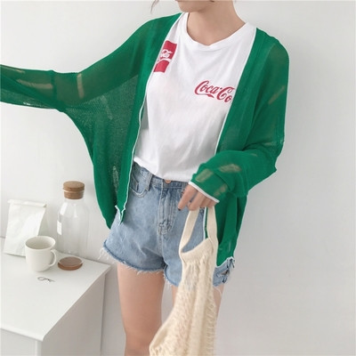 Широка дамска жилетка в зелен, бял и черен цвят