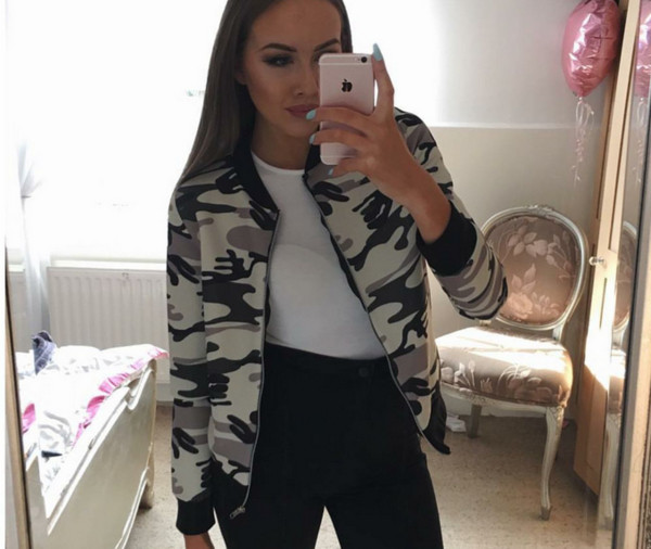 Ежедневно късо дамско якенце с камуфлажна шарка