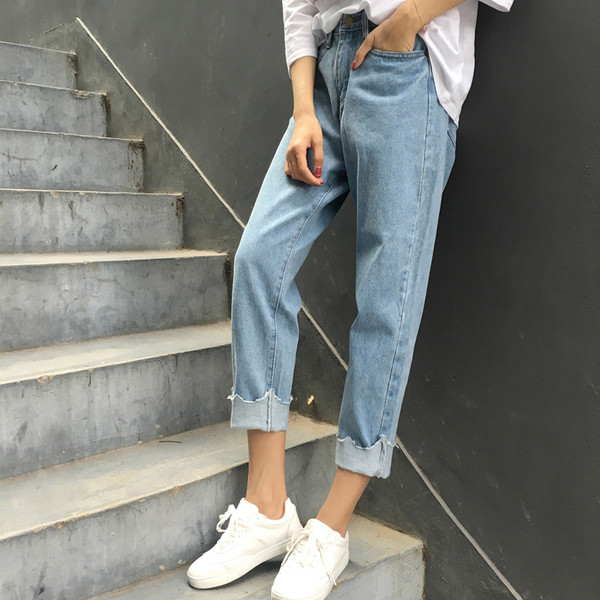 Дамски дънки в син цвят с висока талия и тип Boyfriend