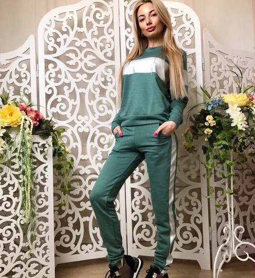 Спортен дамски ежедневен екип от две части в три различни модела