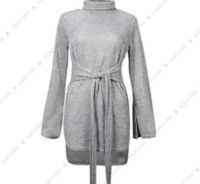 Καθημερινό γυναικείο φόρεμα με ενδιαφέροντες δεσμούς μπροστά και μακριά φαρδιά μανίκια