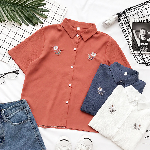 Сладка дамска риза в три цвята с бродерия в три цвята