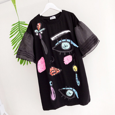 Γυναικεία t-shirt σε λευκό, ροζ και μαύρο και με μανίκια δαντέλας