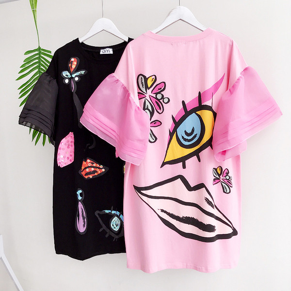 Γυναικεία t-shirt σε λευκό, ροζ και μαύρο και με  μανίκια δαντέλας