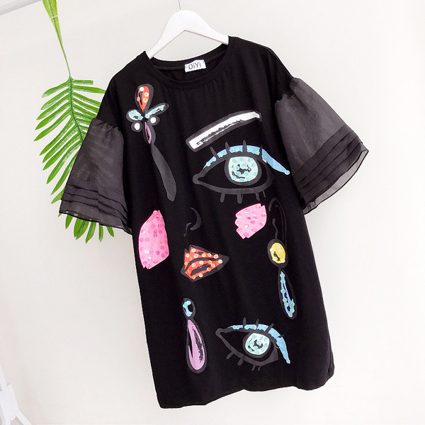 Γυναικεία t-shirt σε λευκό, ροζ και μαύρο και με  μανίκια δαντέλας