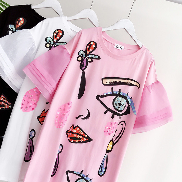 Γυναικεία t-shirt σε λευκό, ροζ και μαύρο και με  μανίκια δαντέλας