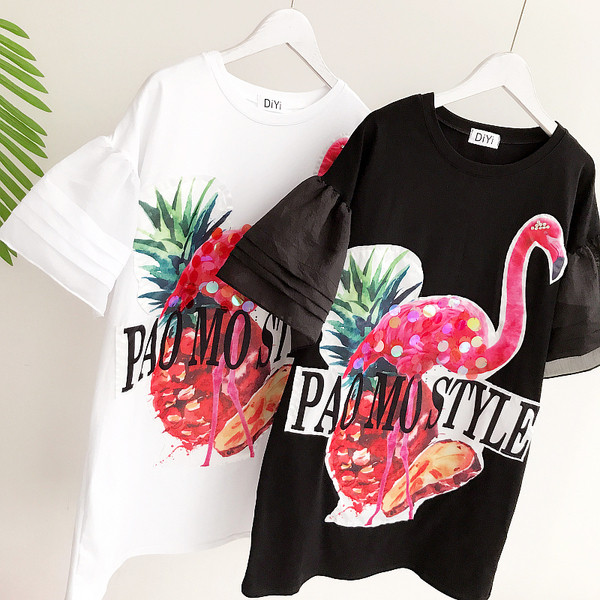 Κομψή γυναικεία μπλούζα με μανίκια δαντέλα, σε λευκό και μαύρο 