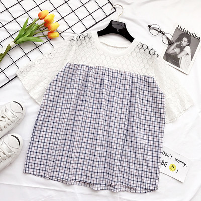 Стилна дамска блуза с дантела на каре, подходяща за ежедневие