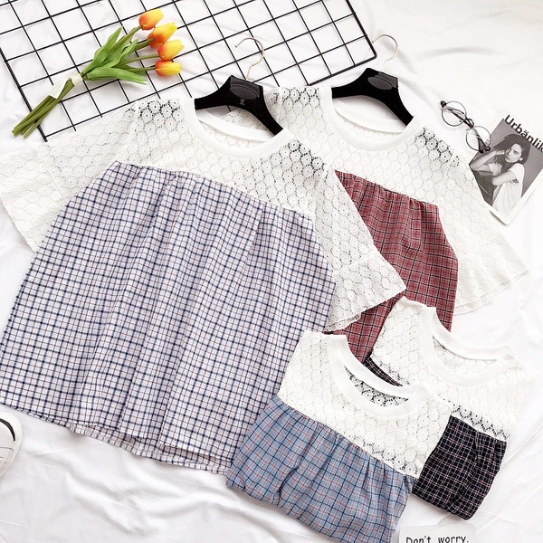 Стилна дамска блуза с дантела на каре, подходяща за ежедневие