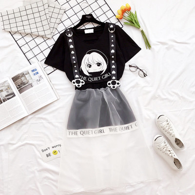 Стилен дамски блузон в черен цвят с изображение + дантелена пола